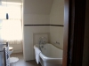 room-9-bath